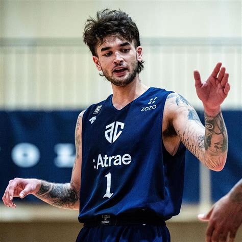 Kobe Paras .